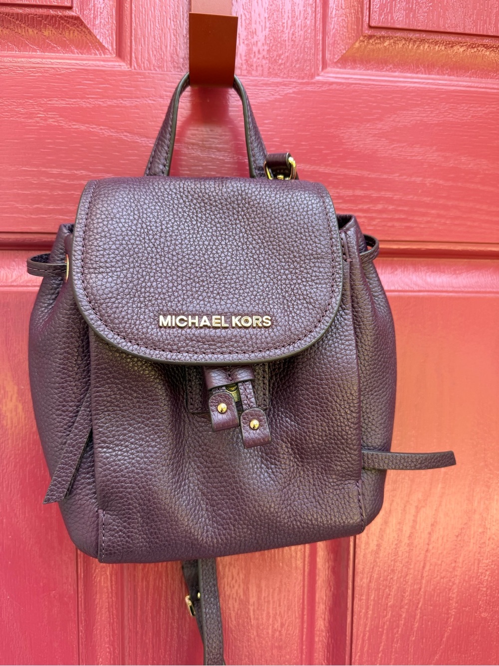 Michael Kors Riley Small Flap Pack